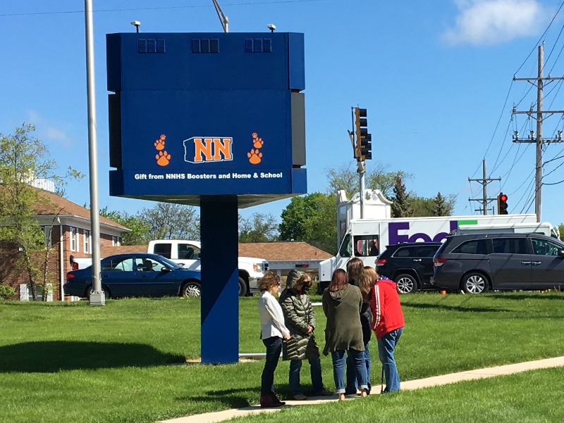 Naperville Moms gather to pray for NNHS