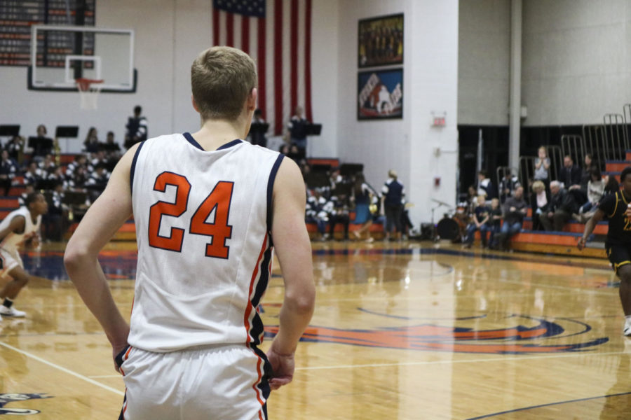 Huskie boys basketball starts to roll as they win another conference matchup