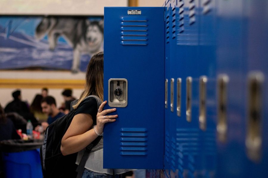 Locker1 - Bellisario