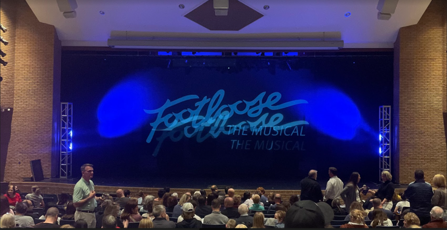 Theater department puts on “Footloose” under an unexpected time crunch