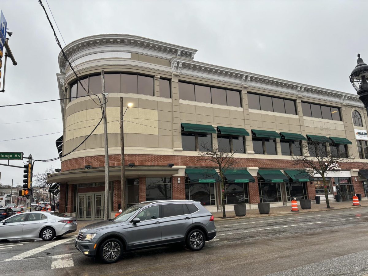 The building that previously housed a Barnes and Noble in Downtown Naperville remains unused.