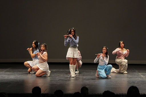 NNHS Multicultural Show embraces students’ backgrounds with stunning performances